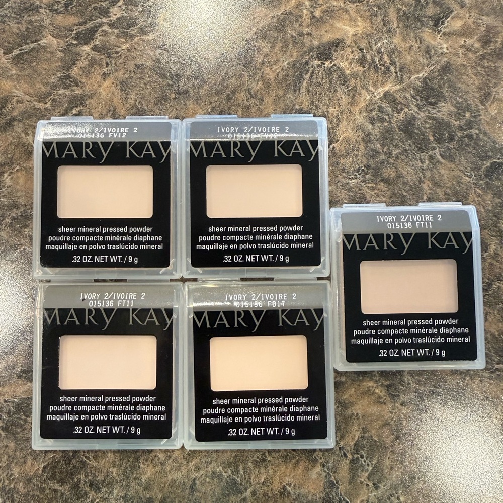 Mary Kay Sheer Mineral Pressed Powder - Ivory 2 
$60 for all 5